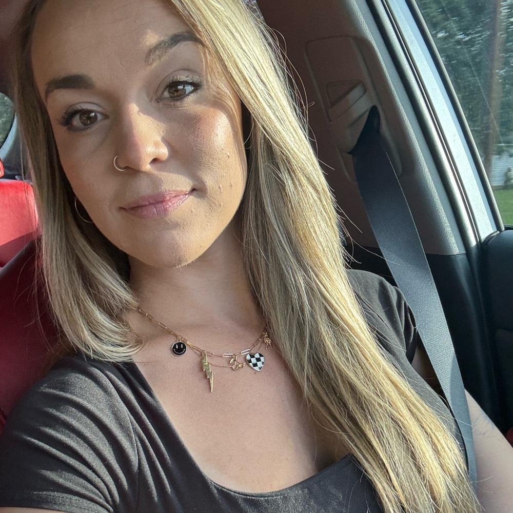 Meet your Posher, Lindsey